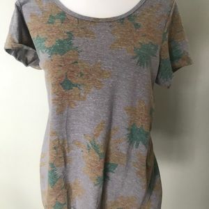 Lularoe classic tee